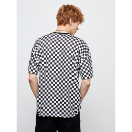 Men Car & Slogan Graphic Drop Shoulder Checkered Tee