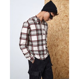 Men Plaid Print Patched Pocket Shirt